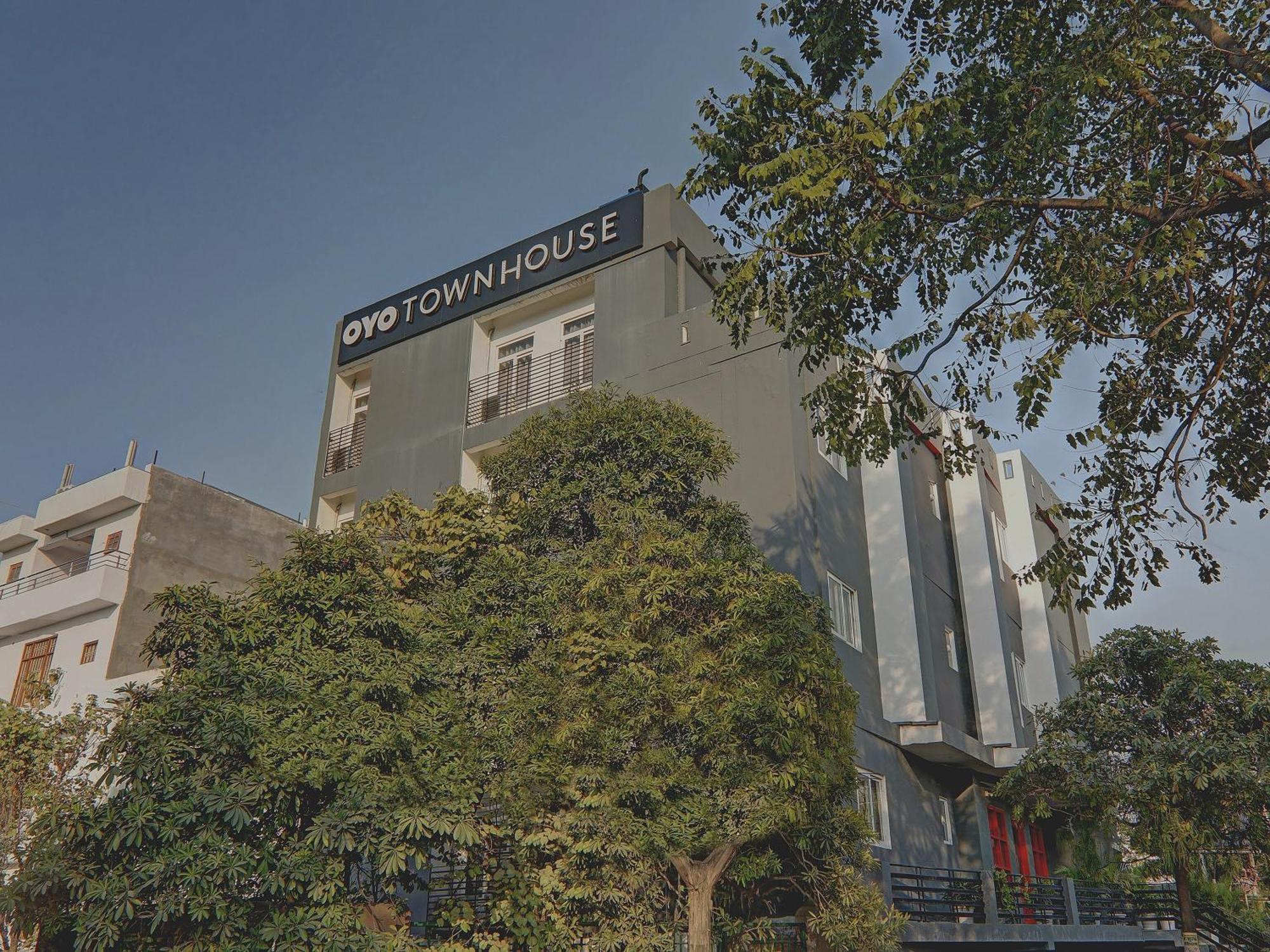 Super Townhouse 139 Ashiyana Smriti Upvan Near Emerald Mall Lucknow Bijnaur Exterior foto